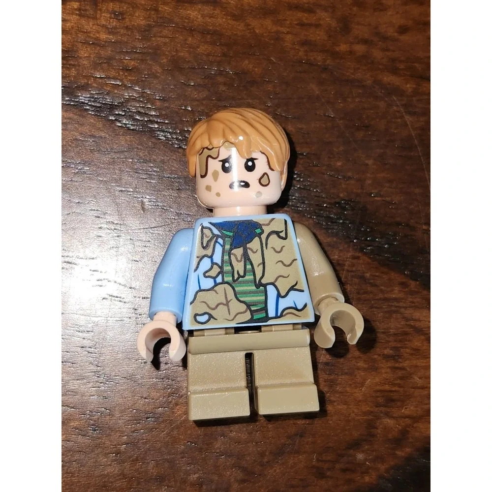 LEGO Muddy Lex Murphy (jw098) and Tim Murphy (jw099) LEGO minifigures Jurassic